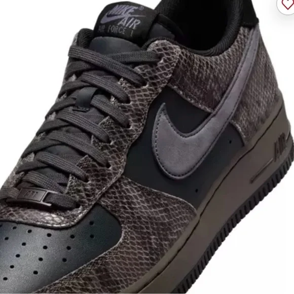 Nike Air Force 1 Snakeskin Edition
Men’s 10 - Picture 1 of 9